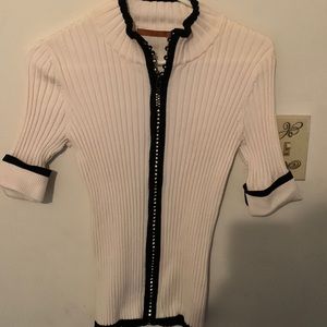 Short sleeve shirt sleeve cardigan with rhinestone.